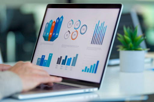 Data scientists improving the software delivery process, cloud native app development, cloud native apps, cloud native architecture, and cloud native technologies.